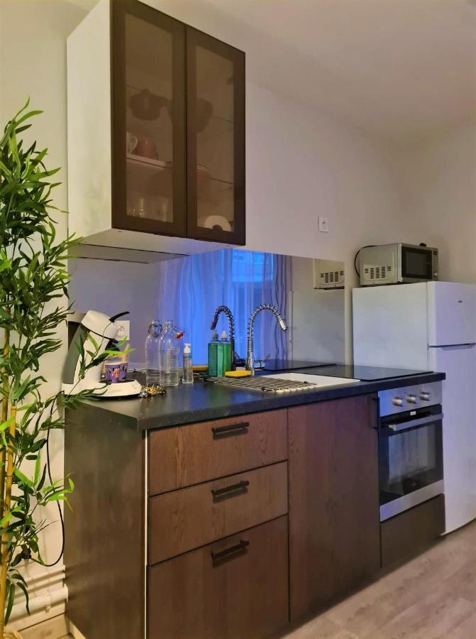 Appartement Grand Lyon Proche Metro - Wifi