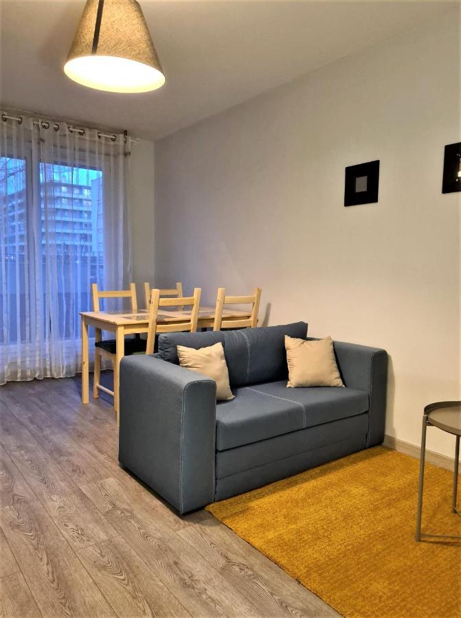 Grand Lyon Proche Metro - Wifi Appartement